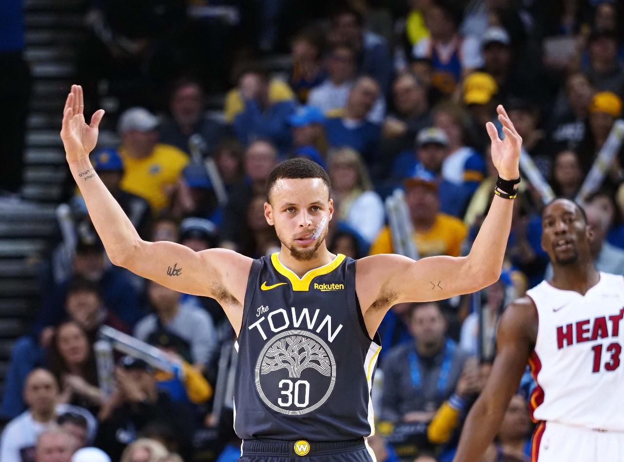 展现出沉着 展现出沉着